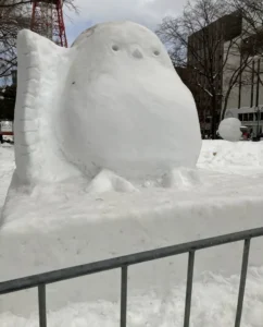 さっぽろ雪まつり　シマエナガ　雪像